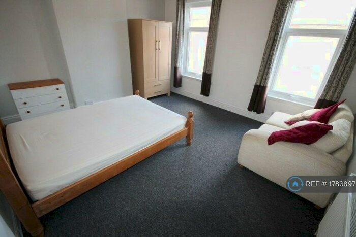 4 Bedroom Terraced House To Rent In Barclay Street, Leicester, LE3