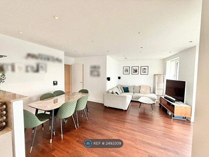 3 Bedroom Flat To Rent In Queensland Road, London, N7