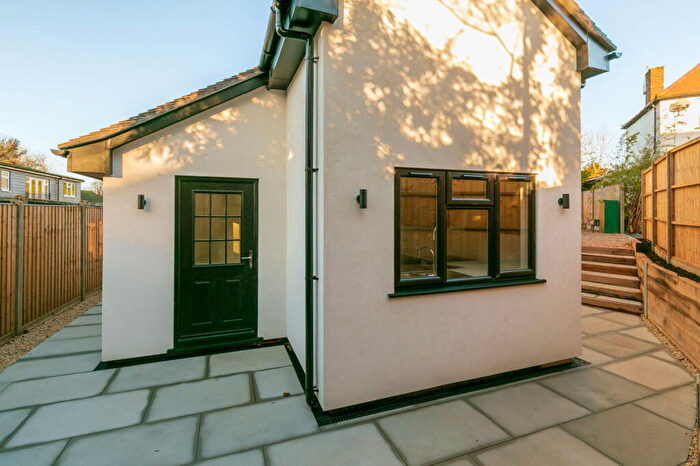 1 Bedroom Flat For Sale In Hereford Close, Guildford, GU2