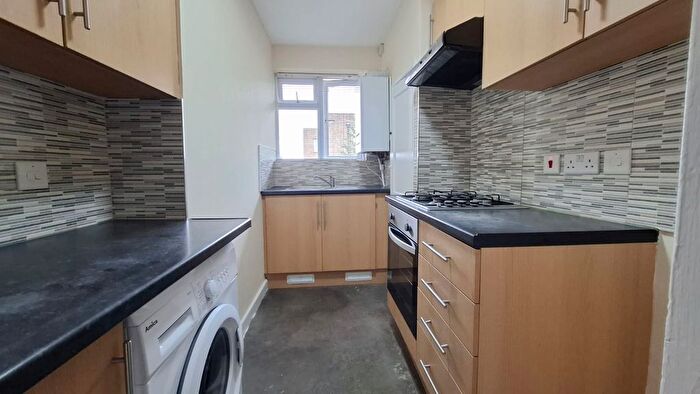 2 Bedroom Flat To Rent In Byron Road, Harrow, HA1