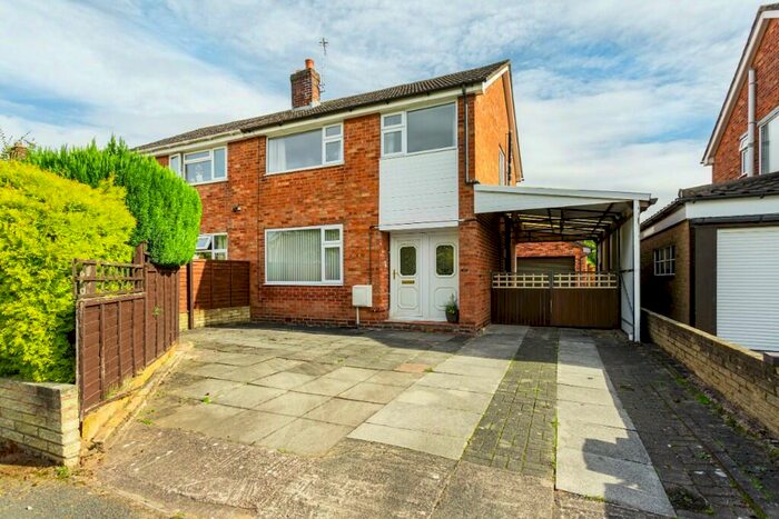 3 Bedroom Semi-Detached House For Sale In Green Park, Weaverham, CW8