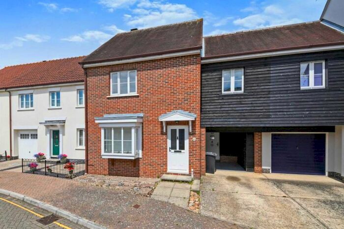 3 Bedroom Semi-Detached House To Rent In Gate Street Mews, Maldon, CM9