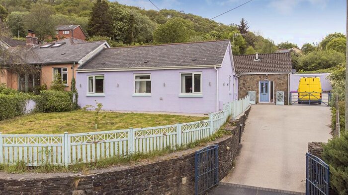 3 Bedroom Bungalow For Sale In Gelliwion Road, Pontypridd, CF37