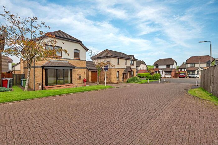 3 Bedroom Detached House For Sale In Pennyroyal Court, Stewartfield, G74
