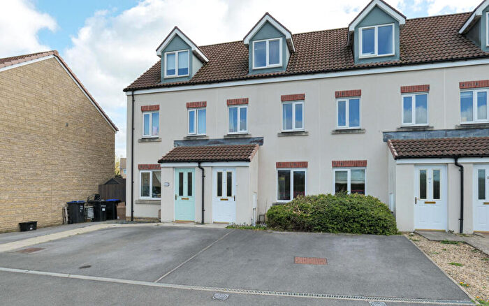 3 Bedroom Terraced House For Sale In Caretakers Close, Melksham, SN12