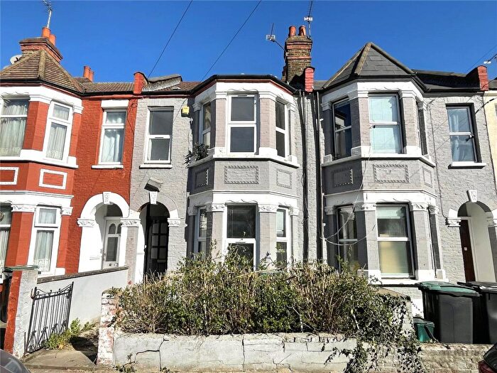 4 Bedroom Terraced House To Rent In Rutland Gardens, Harringay, London, N4
