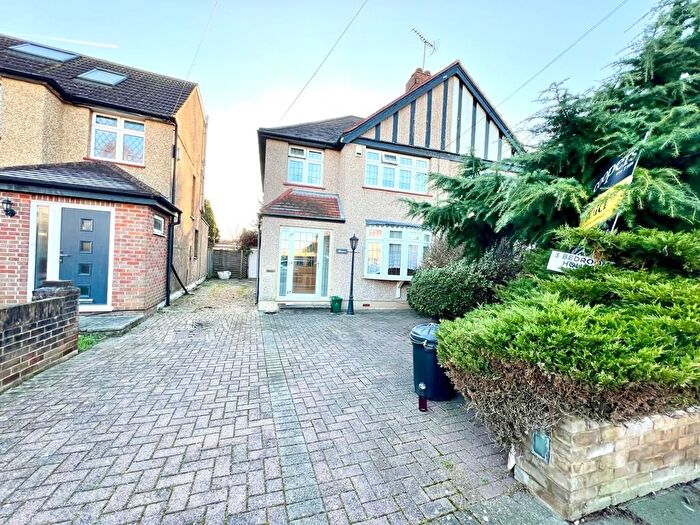 4 Bedroom Semi Detached House To Rent In Lannock Road, Hayes, UB3