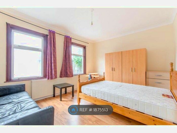4 Bedroom Semi-Detached House To Rent In Calderon Road, London, E11