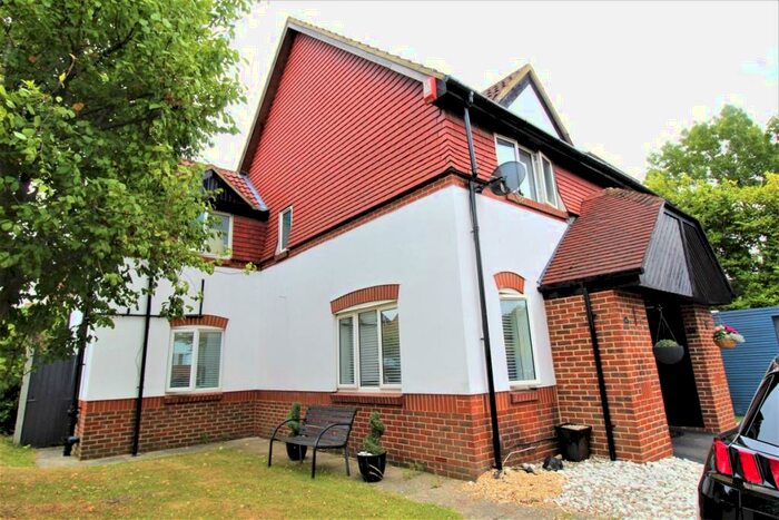 3 Bedroom Semi-Detached House To Rent In Duarte Place, Grays, RM16