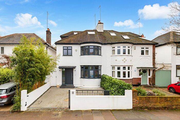 4 Bedroom Semi Detached House For Sale In Park Road, London, W4