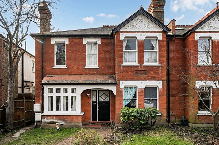 2 Bedroom Flat For Sale In Farnaby Road, Bromley, BR1