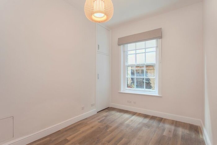 Studio To Rent In Upper Berkeley Street, London, W1H