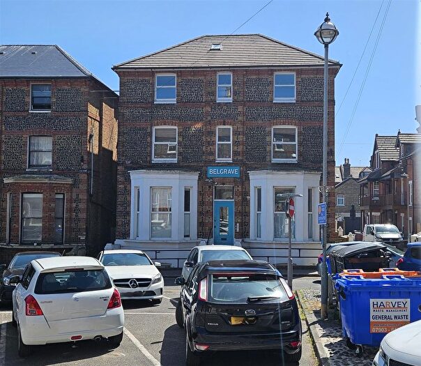 1 Bedroom Flat To Rent In Chandos Square, Broadstairs, CT10