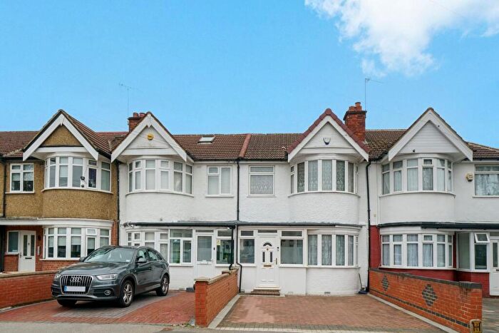 3 Bedroom Terraced House For Sale In Ravenswood Crescent, Harrow, HA2