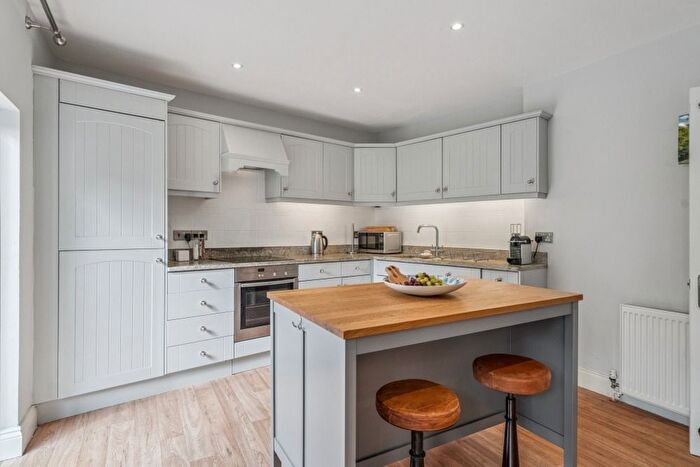 2 Bedroom Cottage For Sale In Henley Road, Marlow, SL7