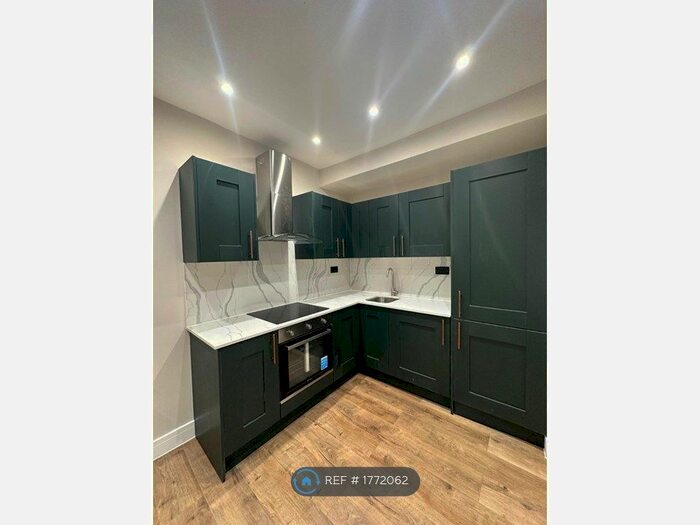 2 Bedroom Maisonette To Rent In Dermody Gardens, London, SE13