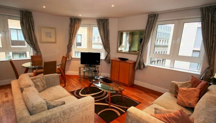 2 Bedroom Flat To Rent In Pepys Street, London, EC3N