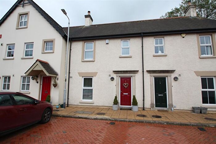 3 Bedroom Property To Rent In Drumbeg Cottages, Dunmurry, Belfast, BT17