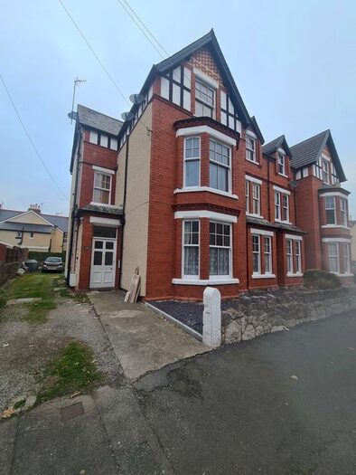 1 Bedroom Flat To Rent In Lawson Road, Colwyn Bay LL29