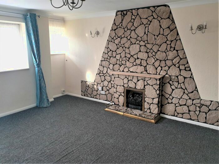 2 Bedroom Flat To Rent In Heron Crescent, Sidcup DA14