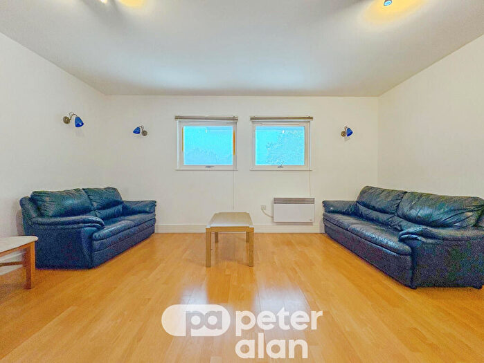 2 Bedroom Apartment To Rent In The Aspect, Queen Street, Cardiff, CF10