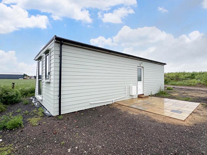 1 Bedroom Bungalow To Rent In Holywell Row, Bury St. Edmunds, IP28