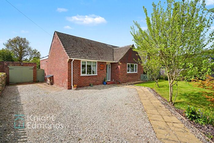 3 Bedroom Detached Bungalow For Sale In Woodcock Lane, Grafty Green, ME17