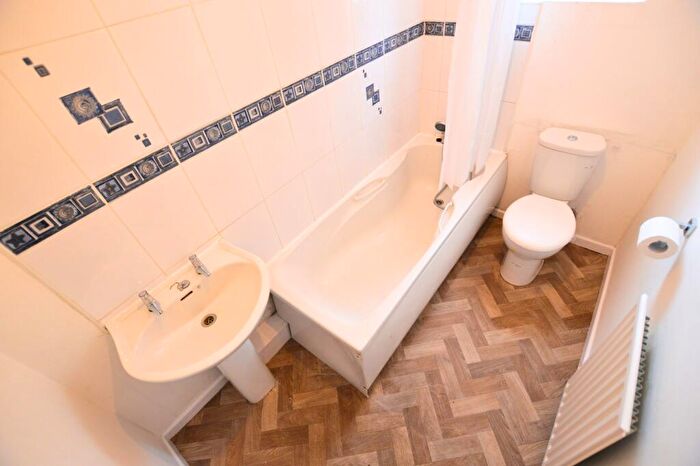 2 Bedroom House To Rent In Church Street, Leeds, LS27