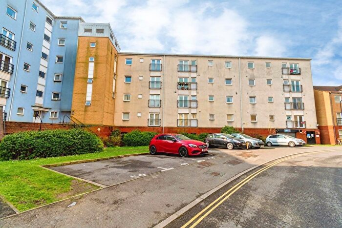 2 Bedroom Flat For Sale In White Star Place, Southampton, SO14