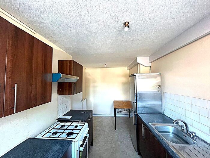 2 Bedroom Maisonette To Rent In Benson Close, Hounslow, TW3