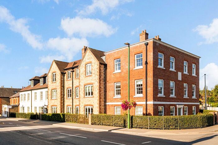 2 Bedroom Flat For Sale In Bepton Road, Midhurst, West Sussex, GU29