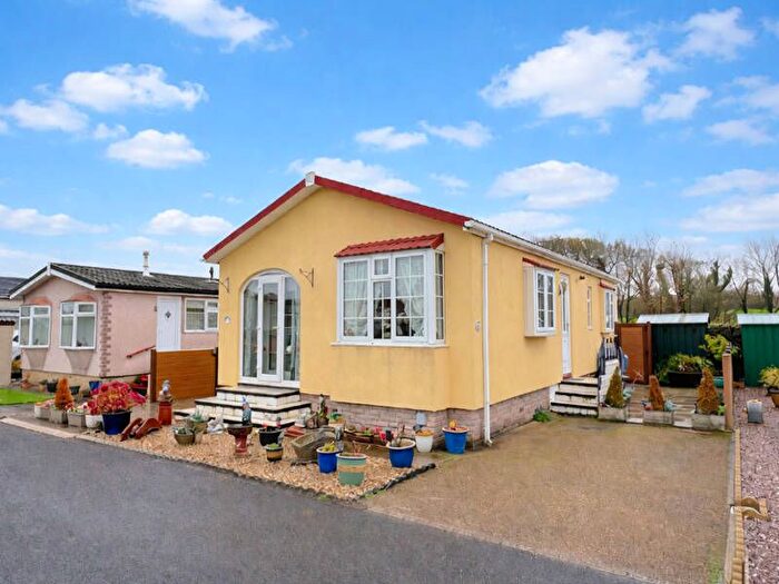 2 Bedroom Mobile/park Home For Sale In Third Avenue, Woodside Park, Stalmine, Poulton-Le-Fylde, FY6