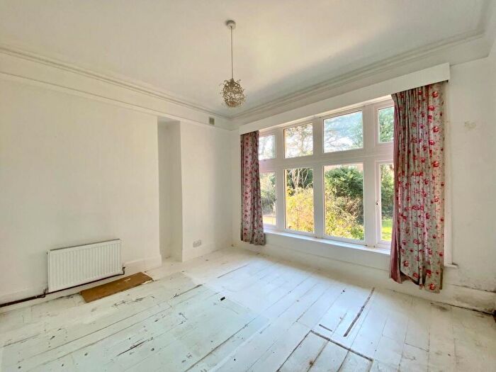 2 Bedroom Flat For Sale In Ground Floor Garden Apartment, Spur Hill Avenue, Lower Parkstone, BH14