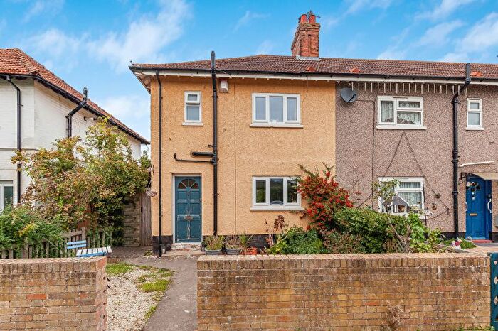 3 Bedroom End Of Terrace House For Sale In Freelands Road, Oxford, OX4