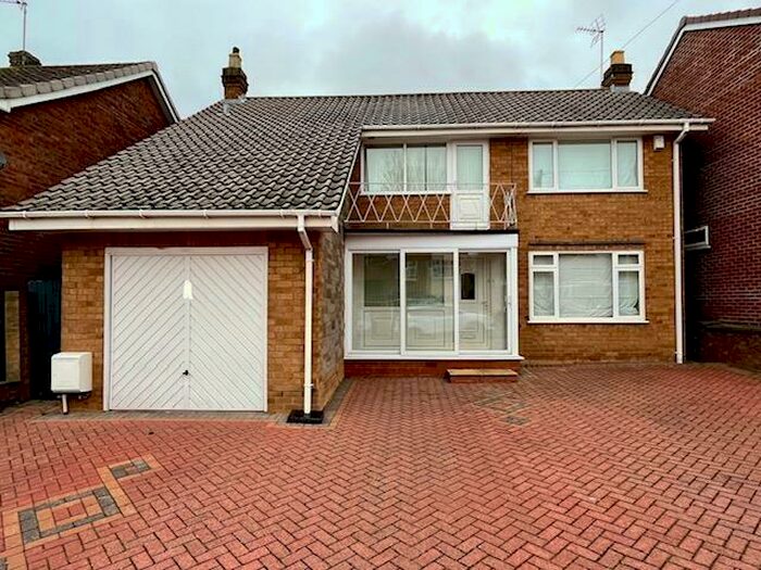 3 Bedroom House To Rent In Quentin Drive, Dudley, DY1
