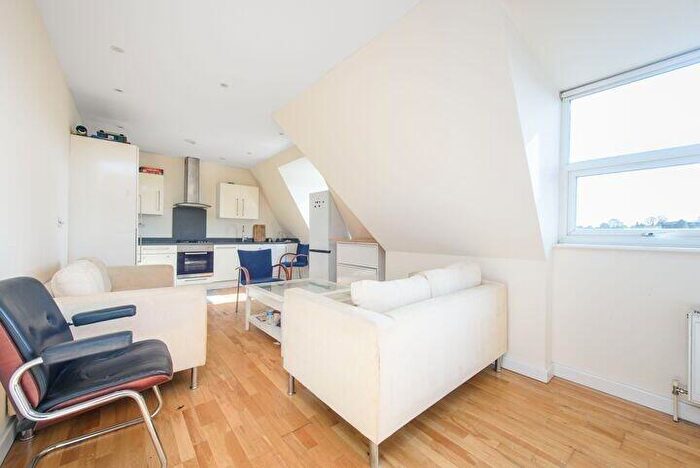 1 Bedroom Flat For Sale In Sheila House, North Circular Road, London, NW11