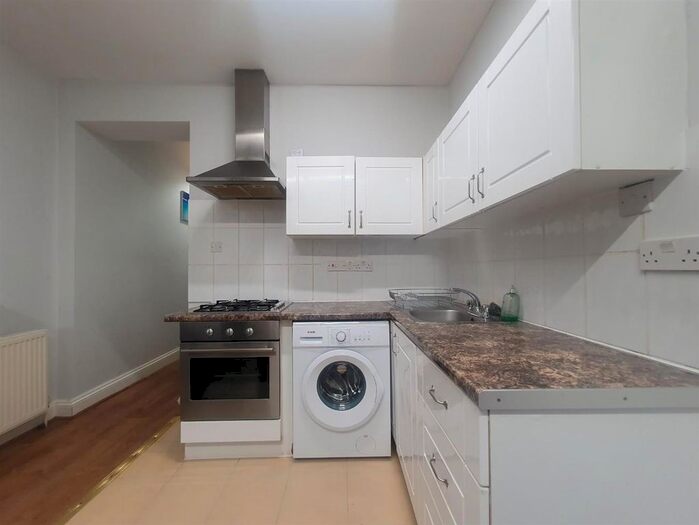 1 Bedroom Flat To Rent In Lee High Road, London, SE12