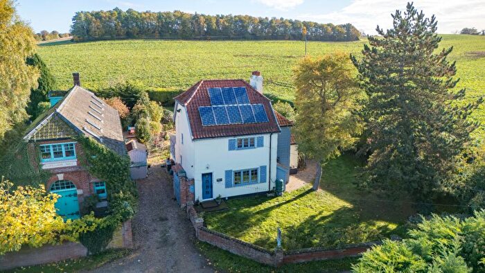 3 Bedroom Detached House For Sale In Burnham Road, South Creake, Fakenham, Norfolk, NR21