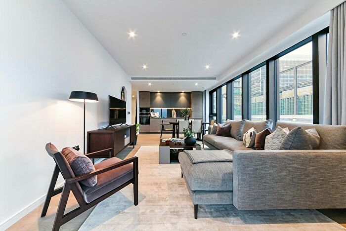 2 Bedroom Apartment To Rent In George Street, London, E14