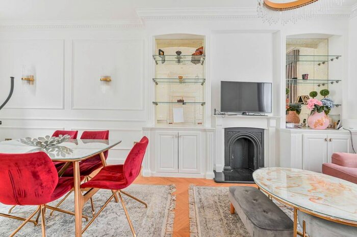 4 Bedroom End Of Terrace House To Rent In Hugh Street, Victoria, London, SW1V