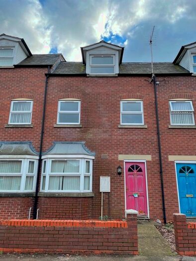 2 Bedroom Town House To Rent In Hartley Street, Boston PE21