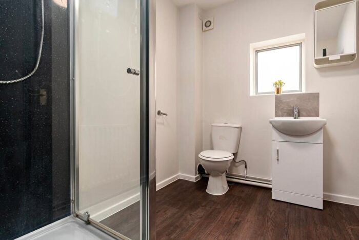 6 Bedroom House To Rent In Church Street, Nottingham, NG7