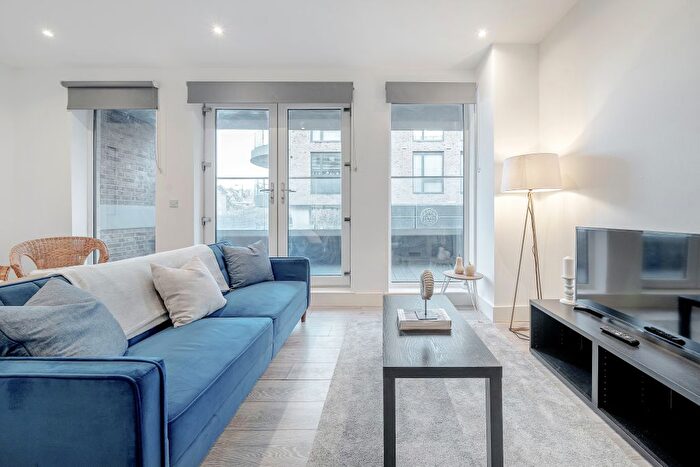 2 Bedroom Flat To Rent In Avenir Heights, Station Approach Road, Coulsdon, CR5