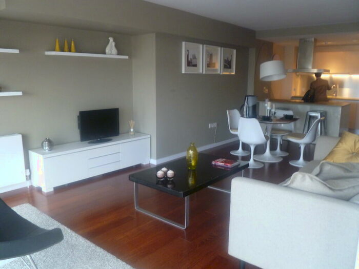 2 Bedroom Apartment To Rent In Beetham Tower, Deansgate, Manchester, M3
