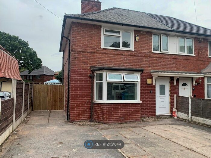 3 Bedroom Semi-Detached House To Rent In Merewood Avenue, Manchester, M22