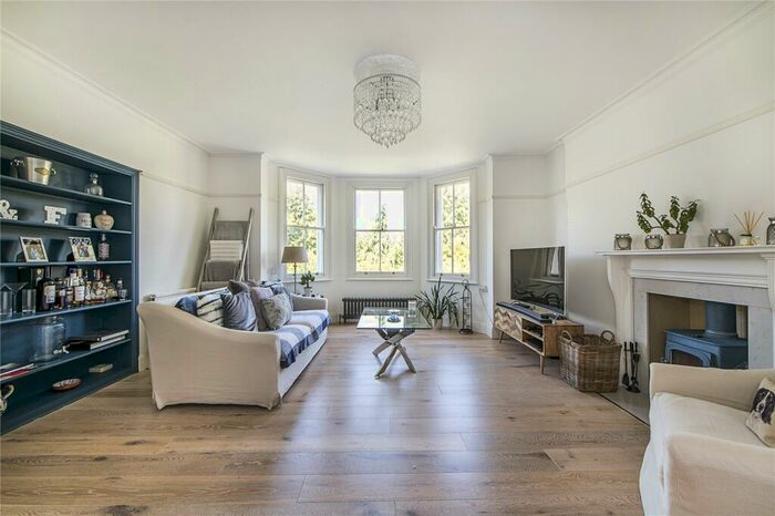 3 Bedroom Apartment To Rent In Clive Place, Portsmouth Road, Esher, Surrey, KT10