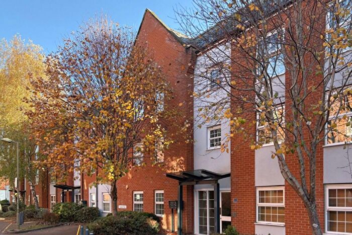 2 Bedroom Flat For Sale In Smiths Wharf, Wantage, OX12