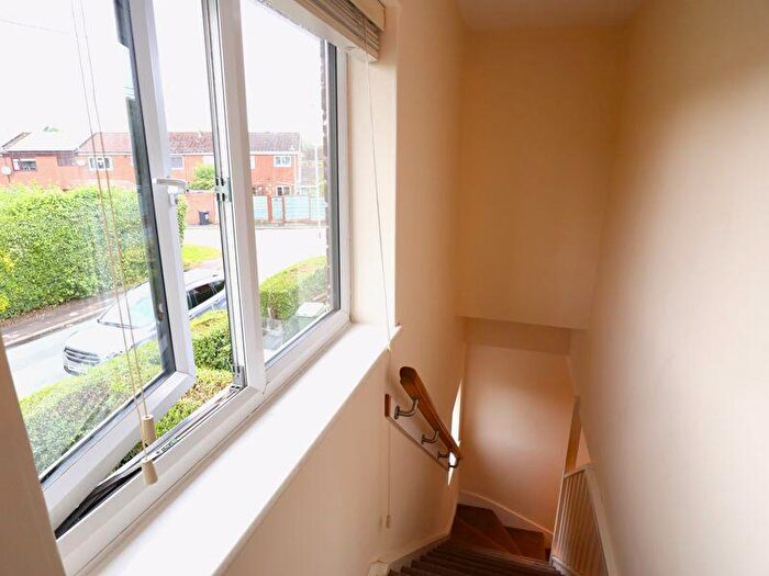 3 Bedroom Terraced House For Sale In Somerton Road, Macclesfield, SK11