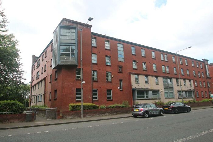 3 Bedroom Flat To Rent In Tollcross Road, Tollcross, Glasgow, G32