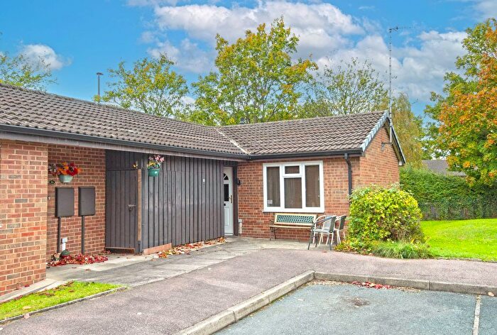 2 Bedroom Bungalow For Sale In Cheedale Close, Chesterfield, S40